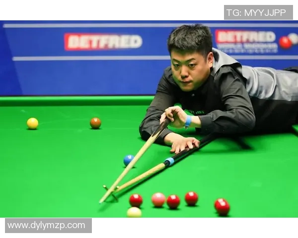 英锦赛决赛梁文博对决罗伯逊激战四方争夺斯诺克桂冠荣耀